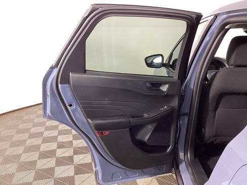 Used 2023 Ford Escape Active w/ Tech Pack #1 AWD/4WD image 9