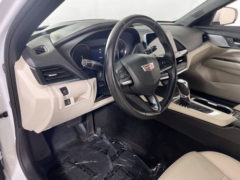Used 2021 Cadillac CT4 Luxury w/ Sun And Sound Package RWD image 9