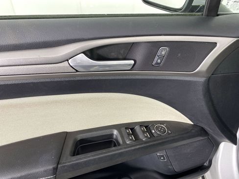 Used 2018 Ford Fusion S FWD image 13