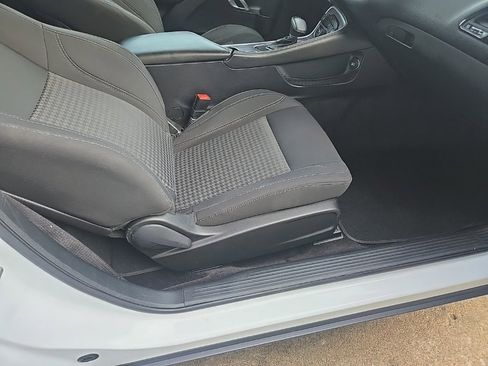 Used 2015 Dodge Challenger SXT w/ Sound Group image 62