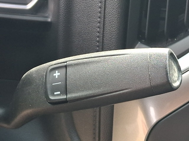 Used 2019 Chevrolet Silverado 1500 LTZ w/ LTZ Convenience Package AWD/4WD image 11