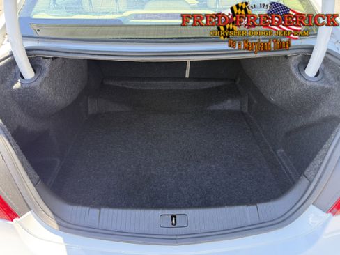 Used 2015 Buick LaCrosse Leather FWD image 7