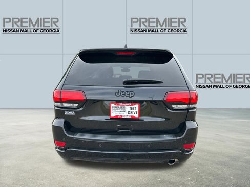 Used 2022 Jeep Grand Cherokee Laredo X RWD image 5