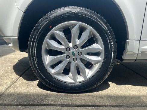 Used 2014 Land Rover LR2 AWD/4WD image 29