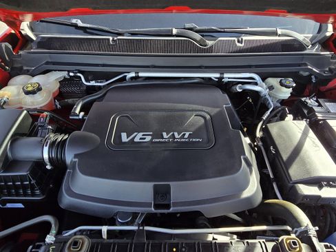 Used 2016 Chevrolet Colorado LT w/ LT Convenience Package image 10