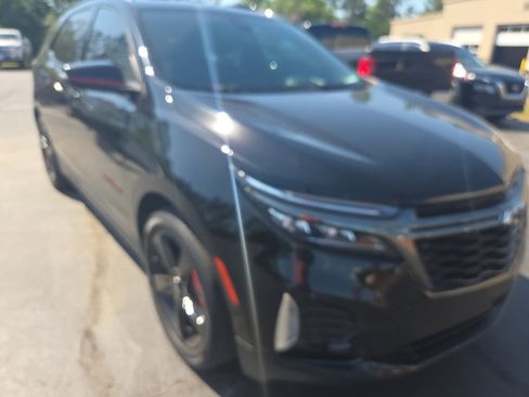 Used 2023 Chevrolet Equinox Premier image 8