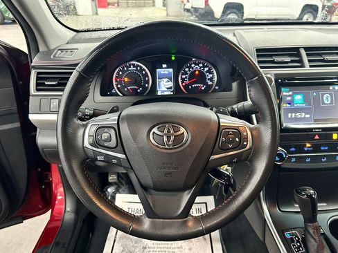 Used 2017 Toyota Camry SE FWD image 14