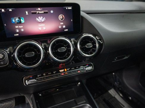New 2026 Mercedes-Benz GLA 250 image 28