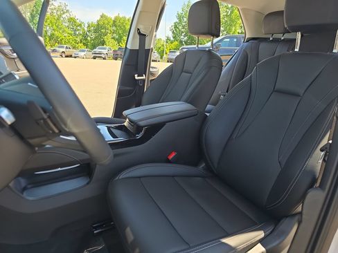 Used 2025 Buick Envision Preferred AWD/4WD image 15