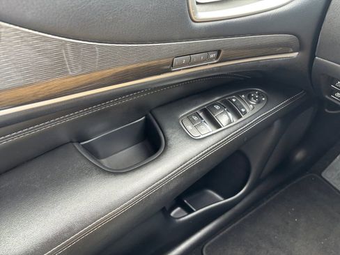 Used 2019 INFINITI QX60 Luxe w/ Essential Package AWD/4WD image 17