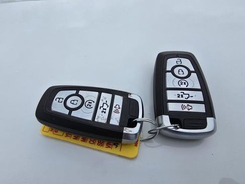 Used 2023 Ford F350 Lariat image 38