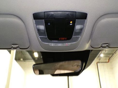 Used 2022 Kia Sorento S image 29