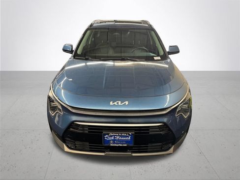 Used 2023 Kia Niro SX Touring FWD image 12