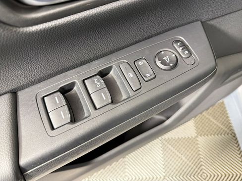 Used 2023 Honda CR-V LX image 20