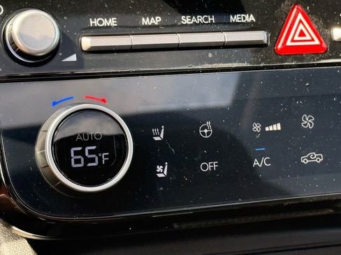 Used 2025 Hyundai Santa Cruz Limited image 14