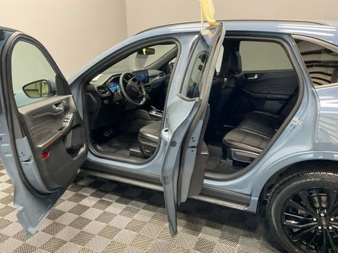 Used 2023 Ford Escape ST-Line Elite AWD/4WD image 13