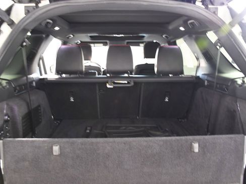 Used 2019 Land Rover Discovery HSE AWD/4WD image 24