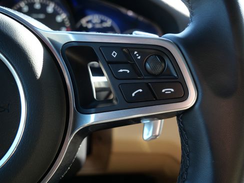 Used 2023 Porsche Cayenne AWD/4WD image 28