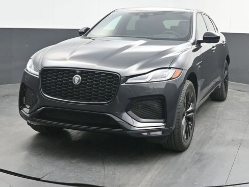 New 2026 Jaguar F-PACE R-Dynamic S image 3