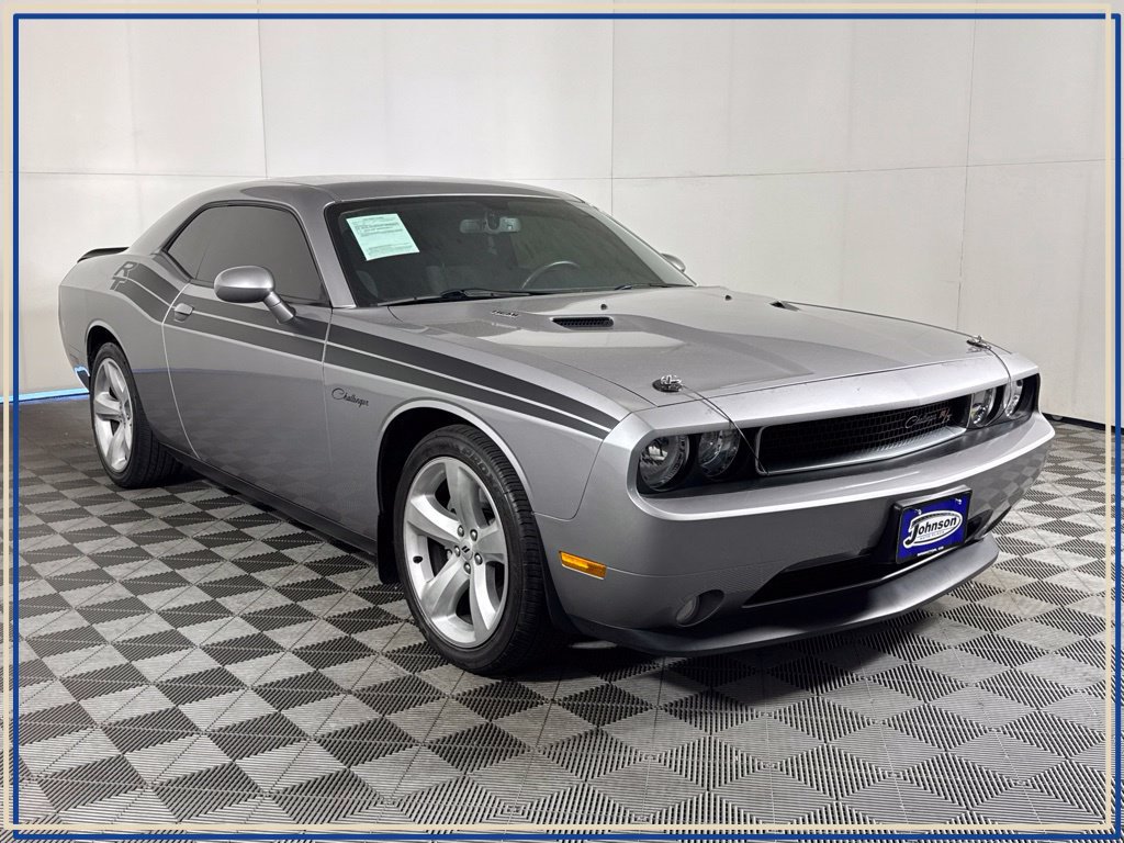 Used 2014 Dodge Challenger R/T w/ Sound Group II RWD image 5