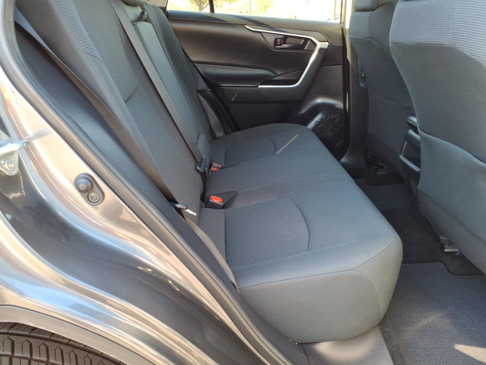Used 2021 Toyota RAV4 LE w/ Carpet Mat Package (TMS) FWD image 13