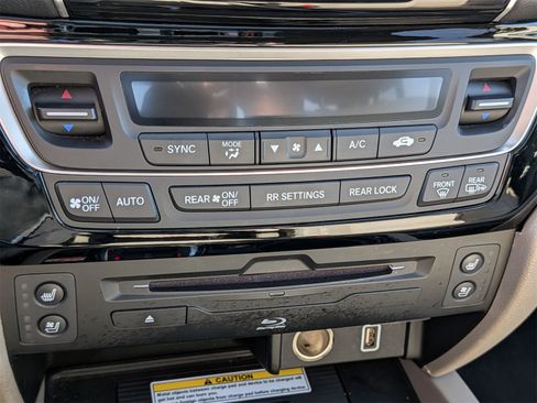 Used 2020 Honda Pilot Elite image 25