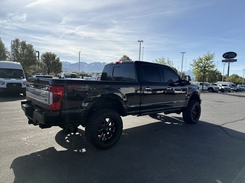 Used 2019 Ford F250 Platinum w/ Platinum Ultimate Package AWD/4WD image 5