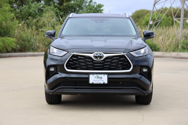 New 2026 Toyota Highlander XLE AWD/4WD image 2