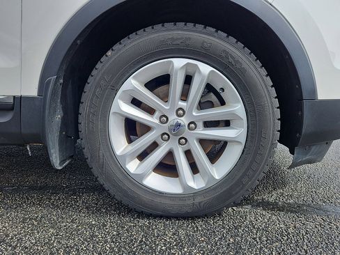 Used 2011 Ford Explorer XLT w/ 201A Rapid Spec Order Code FWD image 27