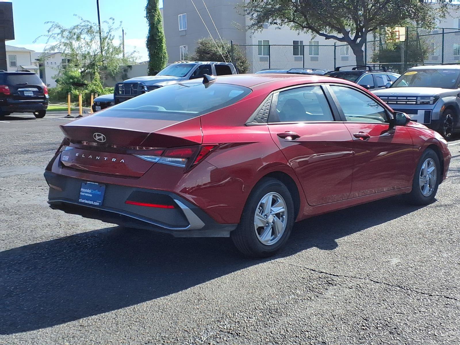Certified 2026 Hyundai Elantra SE FWD image 5