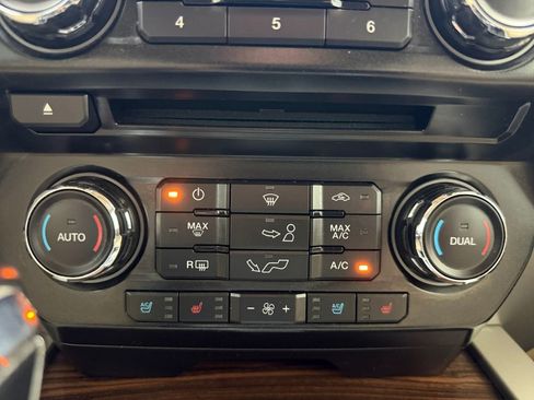 Used 2017 Ford F150 Lariat RWD image 25