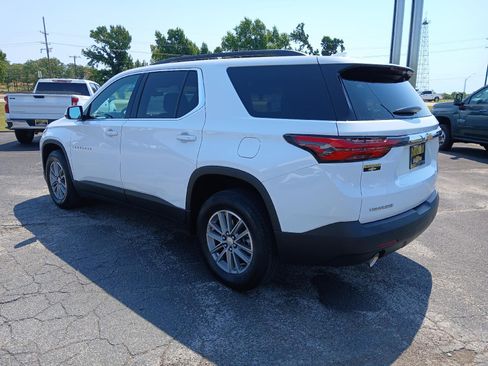 Used 2023 Chevrolet Traverse LT FWD image 4
