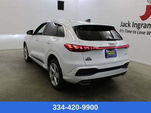 New 2025 Audi Q5 Premium Plus image 2