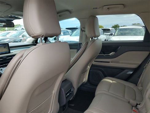 Used 2022 Lincoln Corsair FWD image 10