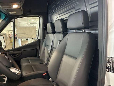 New 2025 Mercedes-Benz Sprinter 144 Cargo image 11