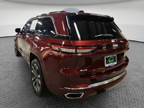 Used 2024 Jeep Grand Cherokee Overland w/ Luxury Tech Group IV AWD/4WD image 7