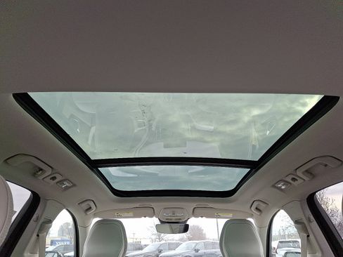 New 2026 Volvo XC60 T8 Ultra w/ Protection Package Premier image 8