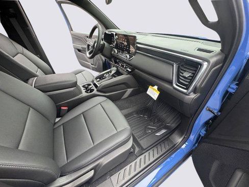 New 2025 GMC Canyon Elevation w/ Convenience Package image 22