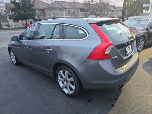 Used 2016 Volvo V60 T5 Premier w/ Convenience Package FWD image 6