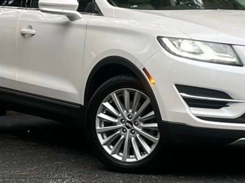 Used 2019 Lincoln MKC Premiere FWD image 10