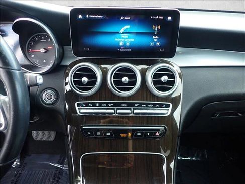 Used 2020 Mercedes-Benz GLC 300 4MATIC image 18