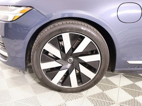 Used 2024 Volvo S90 T8 Ultimate w/ Lounge Package image 18