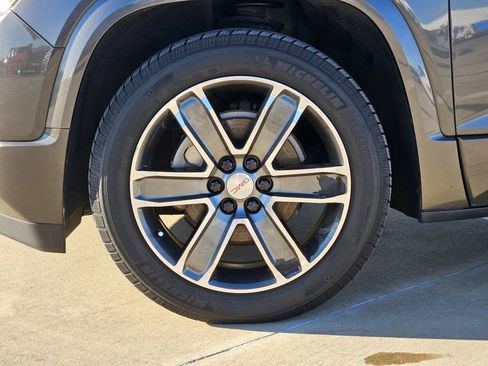 Used 2019 GMC Acadia Denali w/ Technology Package image 17