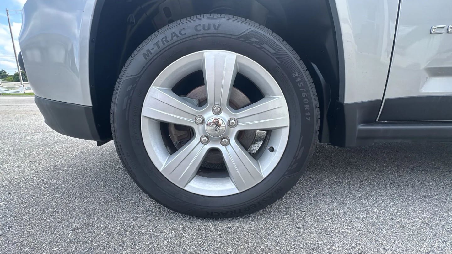 Used 2013 Jeep Compass Sport FWD image 33