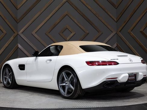Used 2018 Mercedes-Benz AMG GT Roadster w/ Exclusive Interior Package image 10