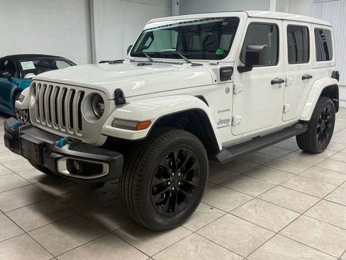 Used 2023 Jeep Wrangler Unlimited Sahara w/ Cold Weather Group AWD/4WD image 3