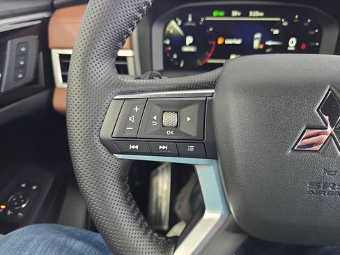 New 2026 Mitsubishi Outlander SEL image 20