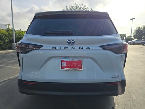 Certified 2024 Toyota Sienna XLE w/ XLE Plus Package image 14