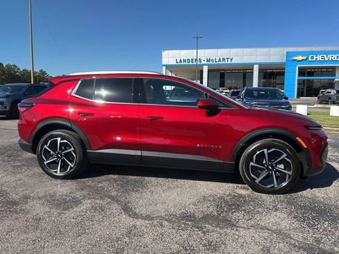 New 2026 Chevrolet Equinox EV LT image 2