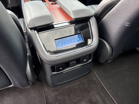 Certified 2024 Lincoln Navigator Premiere AWD/4WD image 32